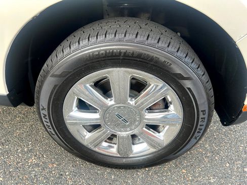 Used 2008 Lincoln MKX AWD image 29