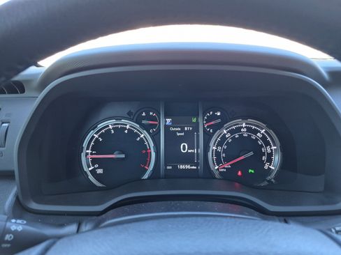 Used 2024 Toyota 4Runner Limited image 10