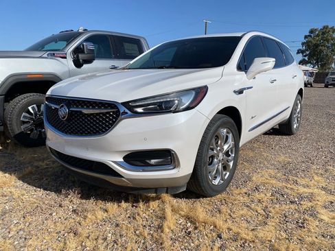 Used 2019 Buick Enclave Avenir w/ Avenir Technology Package FWD image 2