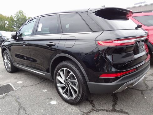 Used 2023 Lincoln Corsair AWD w/ Equipment Group 101A image 4