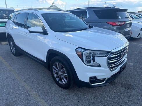 Used 2023 GMC Terrain SLT AWD/4WD image 4