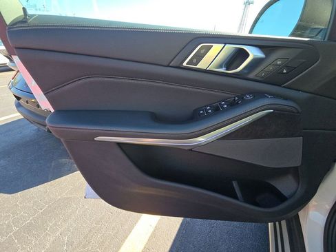 Used 2024 BMW X5 sDrive40i image 9