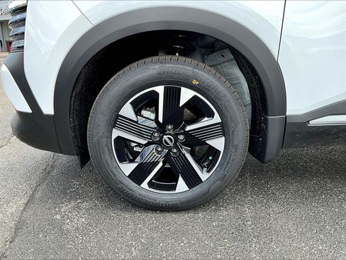 New 2026 Nissan Kicks SV w/ Cold Weather Package AWD/4WD image 22