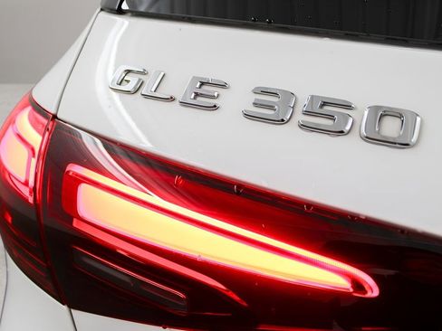 Used 2024 Mercedes-Benz GLE 350 4MATIC image 41