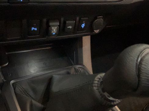 Certified 2023 Toyota Tacoma TRD Off-Road w/ TRD Premium Off Road Package AWD/4WD image 14