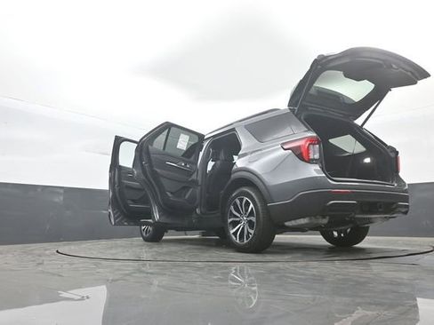 New 2026 Ford Explorer ST-Line image 40