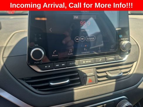 Used 2022 Nissan Altima 2.5 SV FWD image 14