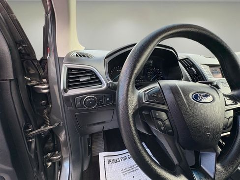 Used 2019 Ford Edge SE AWD/4WD image 13