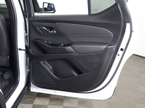 Used 2023 Chevrolet Traverse LT w/ LPO, Floor Liner Package AWD/4WD image 28
