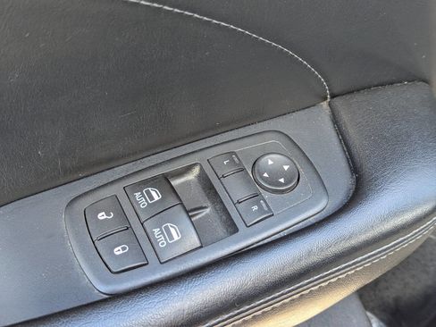 Used 2016 Dodge Challenger SXT Plus image 19