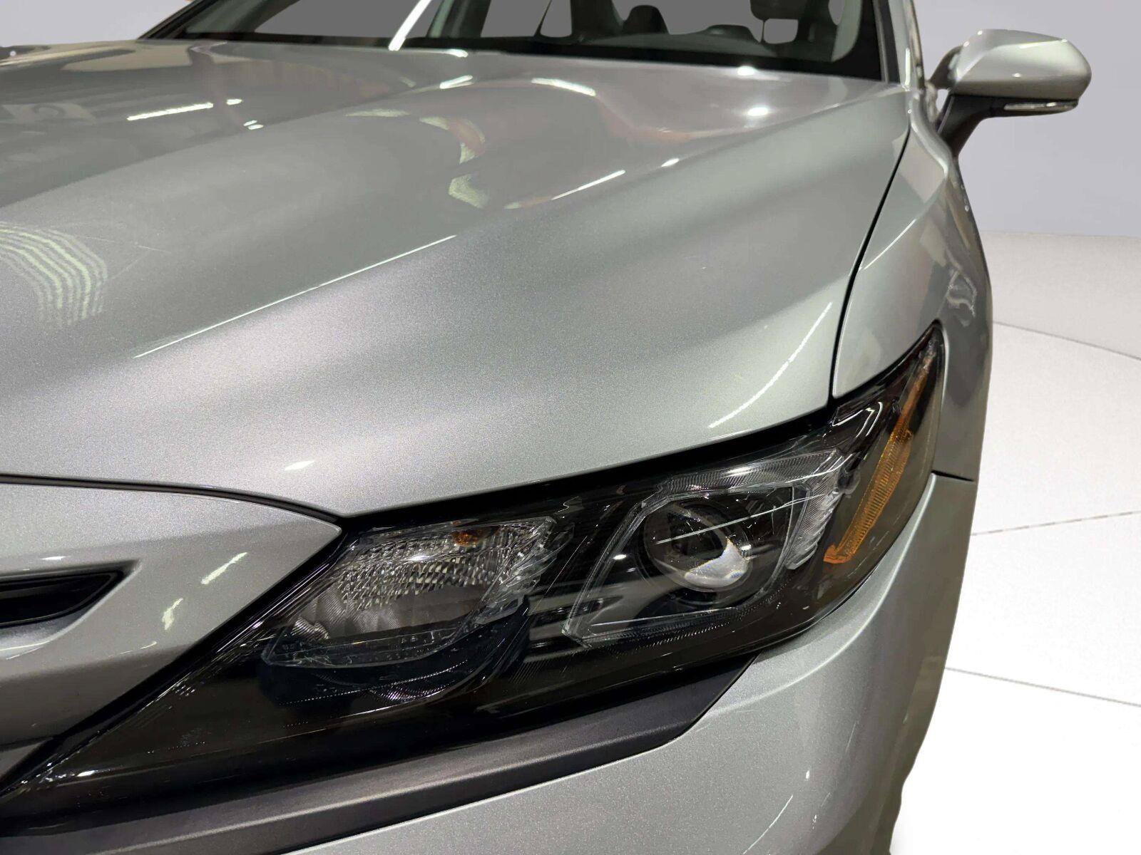 Used 2023 Toyota Camry SE AWD/4WD image 7