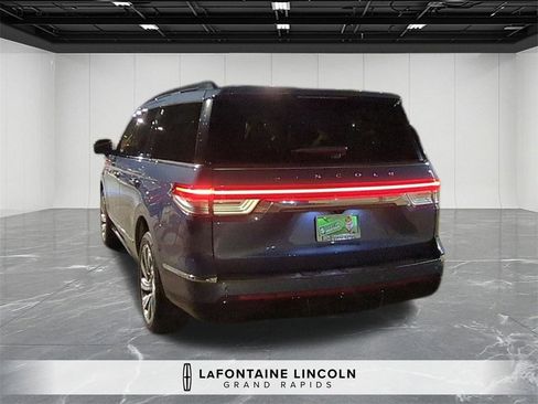 Certified 2023 Lincoln Navigator Reserve image 3