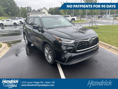 Used 2024 Toyota Highlander Platinum