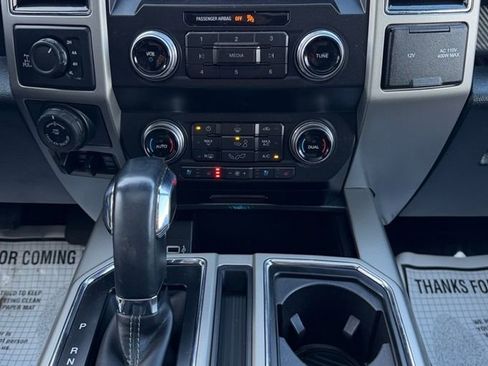Used 2019 Ford F150 Lariat w/ Equipment Group 502A Luxury AWD/4WD image 17