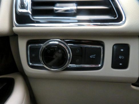 Used 2019 Lincoln Navigator Reserve w/ Cargo Package image 34