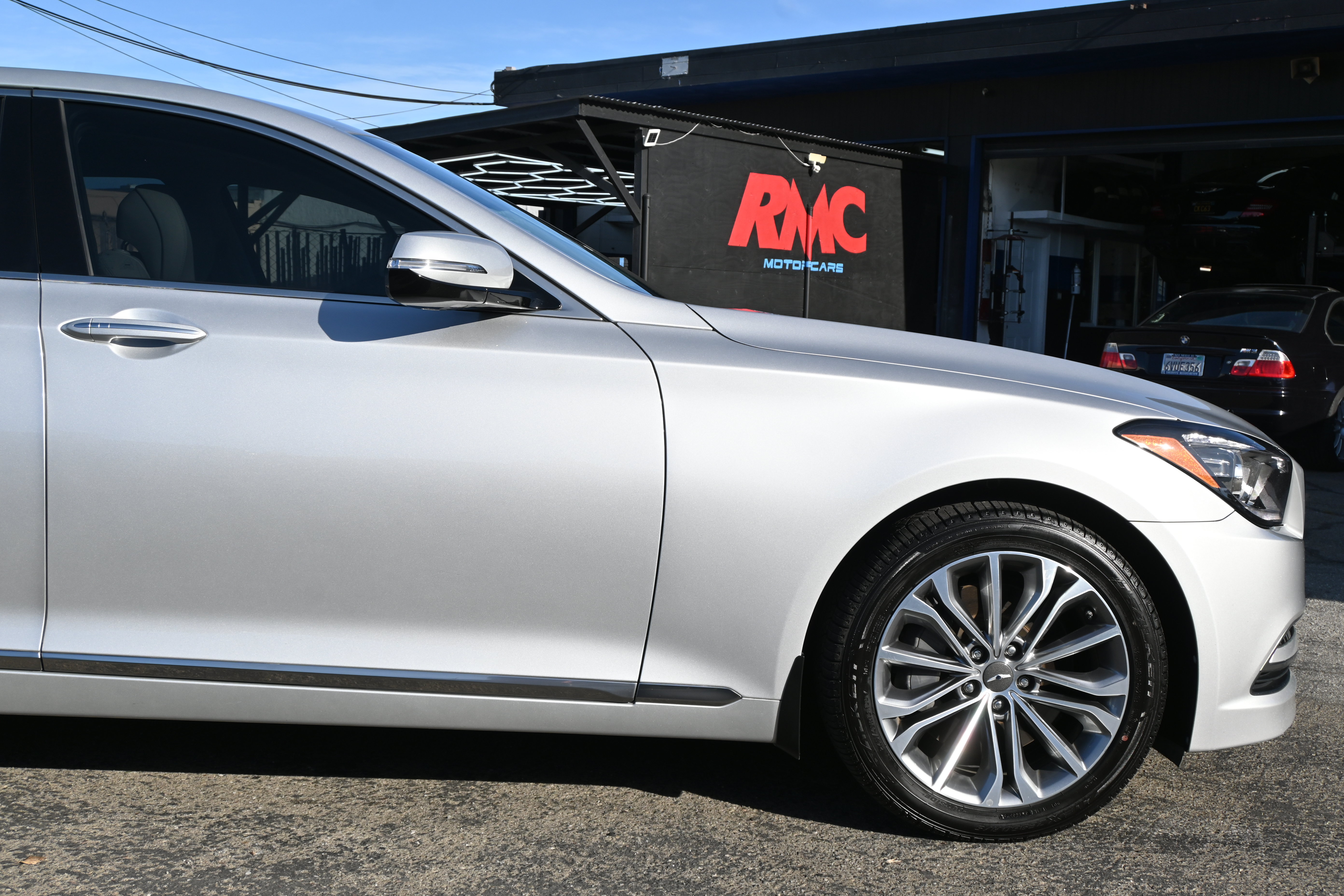 Used 2017 Genesis G80 3.8 RWD image 10