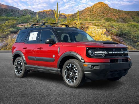Used 2023 Ford Bronco Sport Outer Banks w/ Tech Package image 2