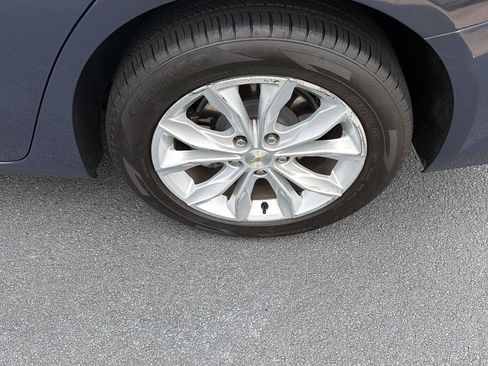 Used 2025 Chevrolet Malibu LT FWD image 35