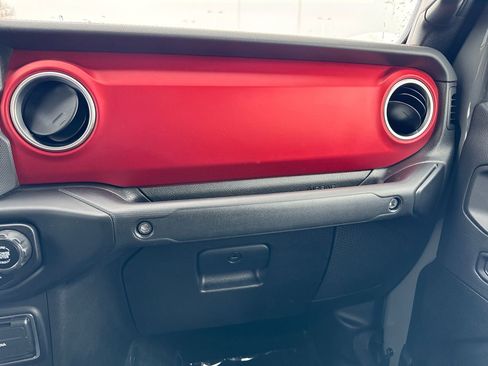 Used 2022 Jeep Gladiator Rubicon w/ LED Lighting Group image 30