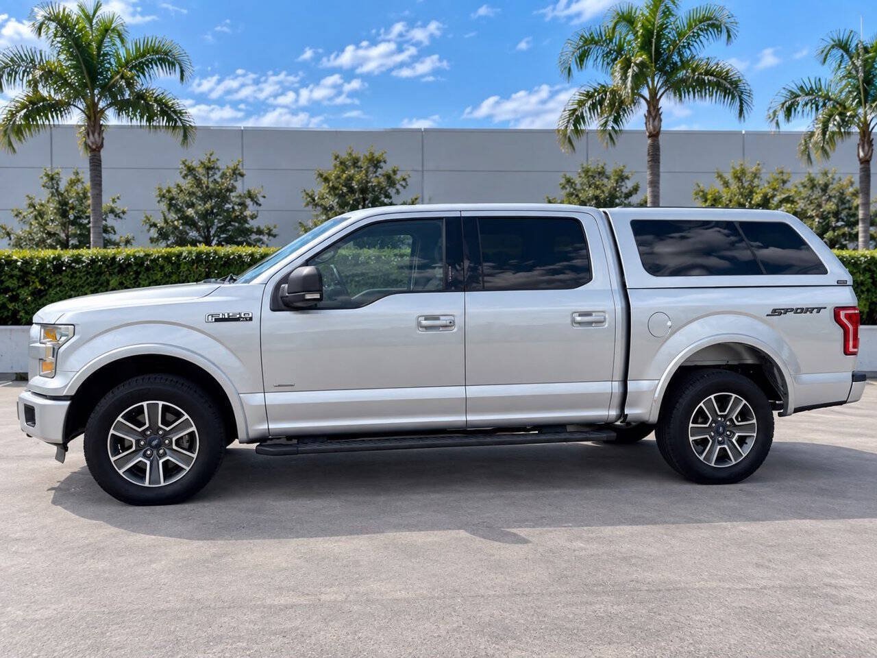 Used 2016 Ford F150 XLT w/ Equipment Group 302A Luxury RWD image 2