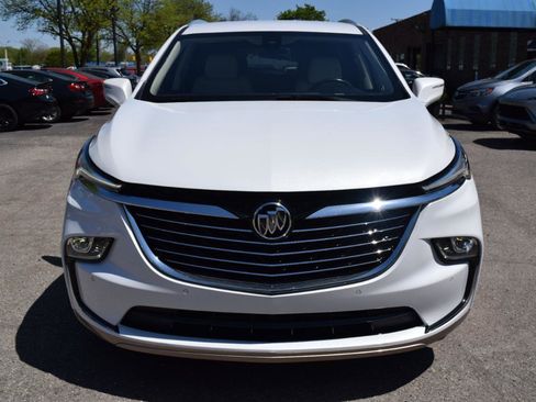 Used 2023 Buick Enclave Essence AWD/4WD image 3