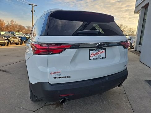 Used 2022 Chevrolet Traverse RS image 8