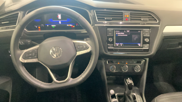 Certified 2024 Volkswagen Tiguan S AWD/4WD image 11