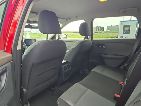 Used 2022 Nissan Rogue SV AWD/4WD image 11