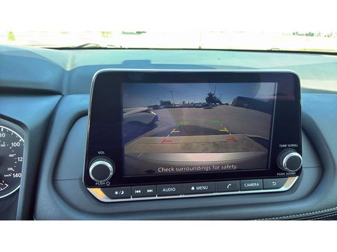 Used 2025 Nissan Rogue SV AWD/4WD image 25