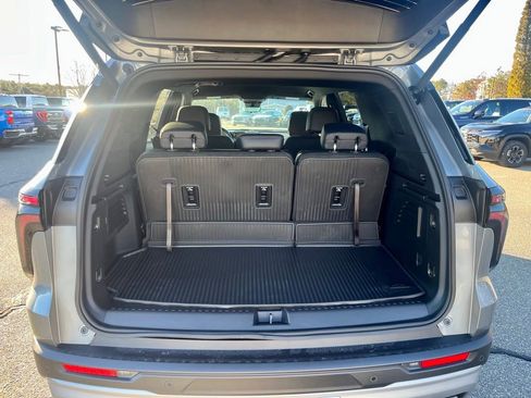 New 2026 Chevrolet Traverse LT w/ Enhanced Driving Package image 5