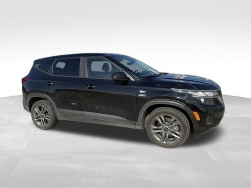 Used 2022 Kia Seltos LX AWD/4WD image 4