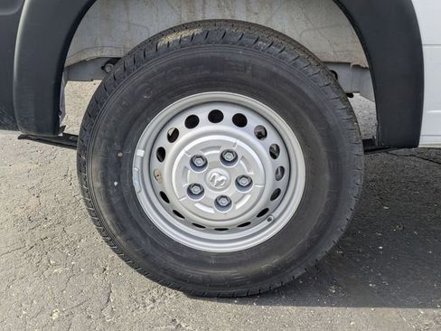 Used 2024 RAM ProMaster 2500 FWD image 12