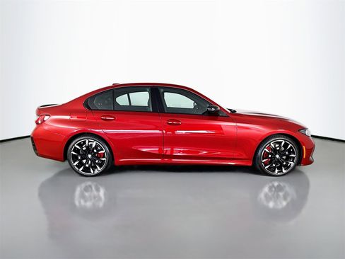 Used 2025 BMW 330i Sedan w/ M Sport Package image 8
