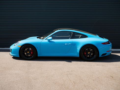 Used 2017 Porsche 911 Carrera 4S AWD/4WD image 2