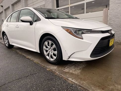 Used 2024 Toyota Corolla LE FWD image 10