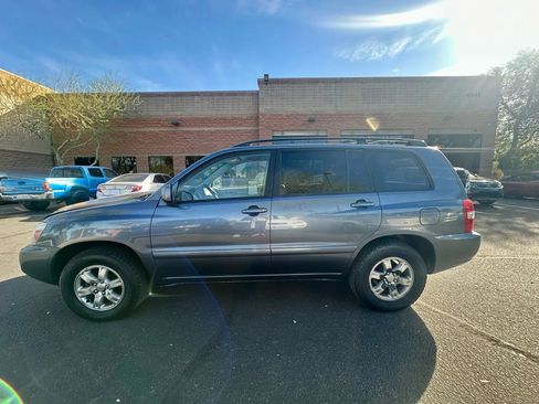 Used 2004 Toyota Highlander 2WD image 4