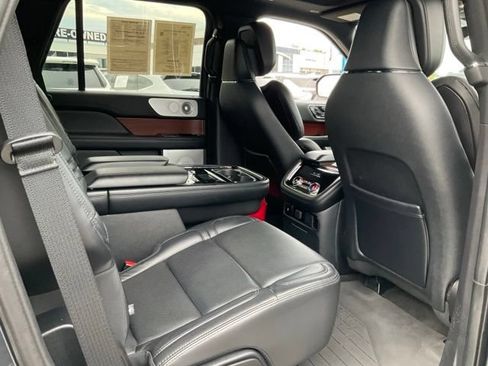 Used 2021 Lincoln Navigator Reserve w/ Luxury Package AWD/4WD image 22