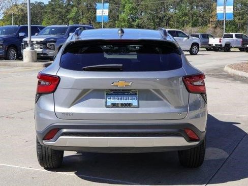Certified 2024 Chevrolet Trax LT image 24