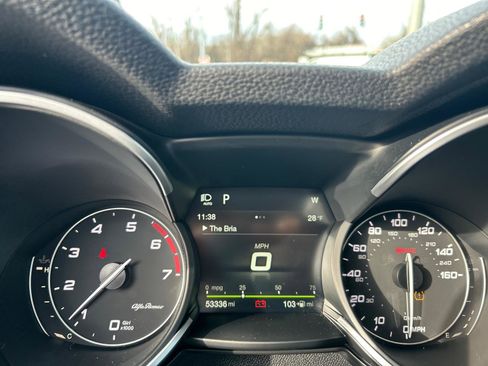 Used 2018 Alfa Romeo Stelvio Sport w/ Quick Order Package 22J Sport image 15