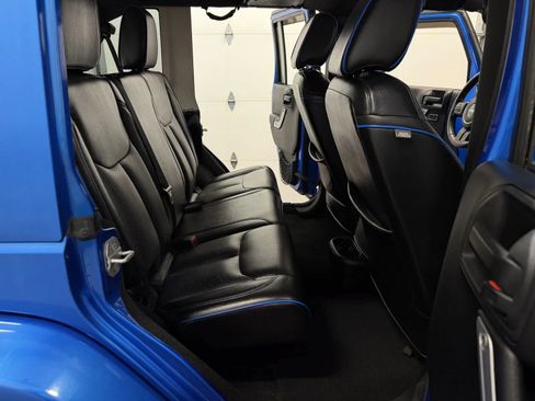 Used 2015 Jeep Wrangler Unlimited Sahara w/ Max Tow Package AWD/4WD image 41