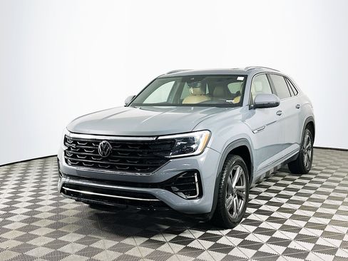 Used 2024 Volkswagen Atlas Cross Sport SEL R-Line image 3