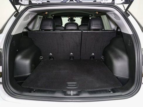 Used 2022 Jeep Compass Limited image 12