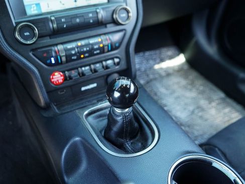 Used 2017 Ford Mustang Shelby GT350 RWD image 11