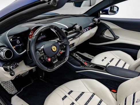 Used 2022 Ferrari 812 GTS RWD image 3
