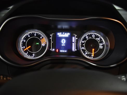 Used 2021 Jeep Cherokee Latitude image 20