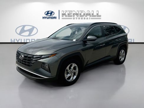 Used 2022 Hyundai Tucson SEL FWD image 2