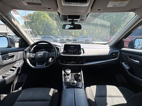 Certified 2025 Nissan Rogue SV AWD/4WD image 34