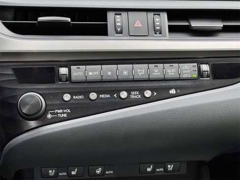 Used 2019 Lexus ES 350 image 5