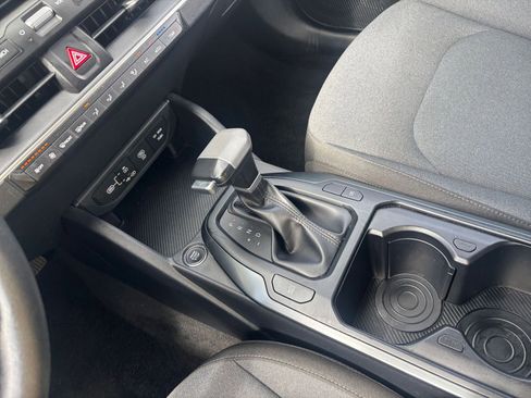 Used 2025 Kia K4 FWD image 40