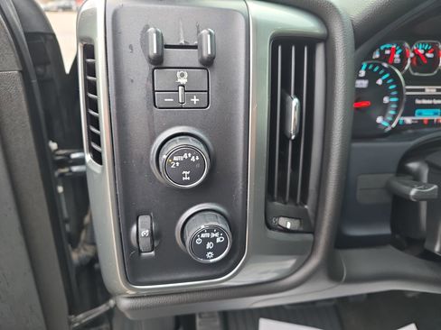 Used 2017 Chevrolet Silverado 1500 LT w/ All Star Edition image 28